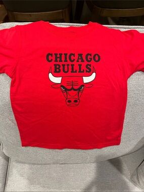 Chicago Bulls Red Graphic Tee NWOT 3T